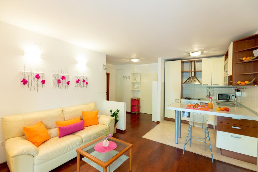 Leona & Borna'S Central Lapad Suites Дубровник Экстерьер фото