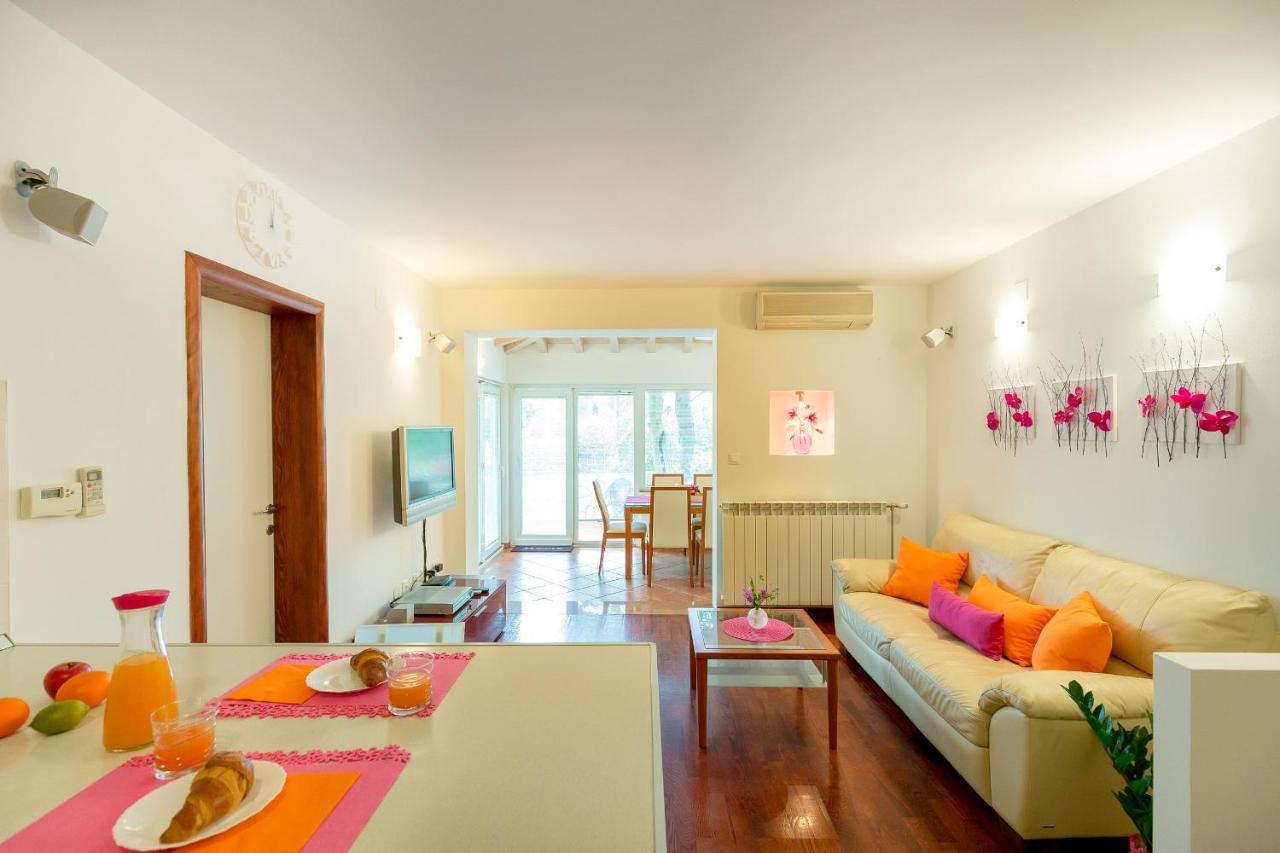 Leona & Borna'S Central Lapad Suites Дубровник Экстерьер фото